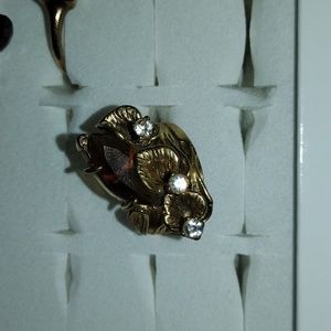 18kt H.g.e ring with brown marquise